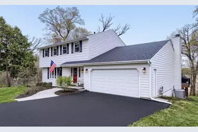 1085 Oak Circle, Wayzata, MN 55391 - Photo 2