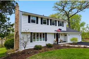1085 Oak Cir, Wayzata, MN 55391 - Photo 1