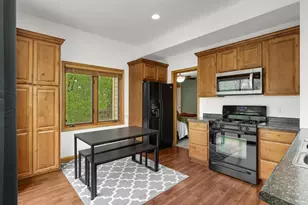 6135 Berkshire Ln N, Plymouth, MN 55446 - Photo 44