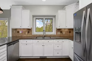 6135 Berkshire Ln N, Plymouth, MN 55446 - Photo 20