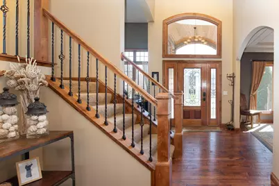 204 Woodhill Court, Mankato, MN 56001 - Photo 2
