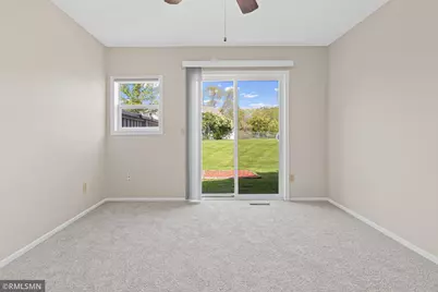1421 Granada Trail N, Oakdale, MN 55128 - Photo 18