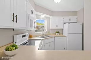 1421 Granada Tr N, Oakdale, MN 55128 - Photo 10