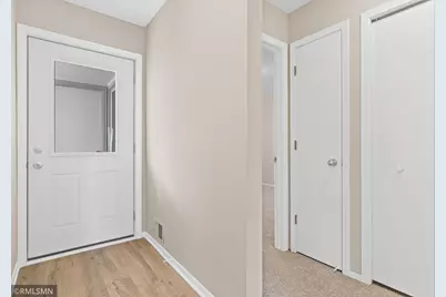 1421 Granada Trail N, Oakdale, MN 55128 - Photo 16