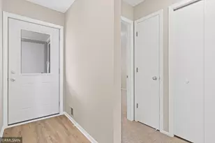 1421 Granada Tr N, Oakdale, MN 55128 - Photo 16