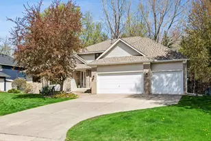 321 Dunbar Way, Mahtomedi, MN 55115 - Photo 56