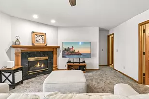 321 Dunbar Way, Mahtomedi, MN 55115 - Photo 24