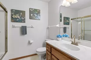 321 Dunbar Way, Mahtomedi, MN 55115 - Photo 38