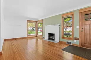 1646 Middleton Ave, Saint Paul, MN 55116 - Photo 2