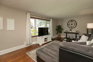3118 Rose Heights Dr SE, Rochester, MN 55904 - Photo 4