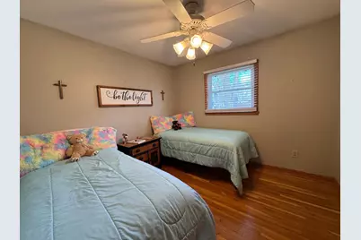 906 Willow Avenue, Marshall, MN 56258 - Photo 10