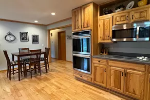 906 Willow Ave, Marshall, MN 56258 - Photo 6