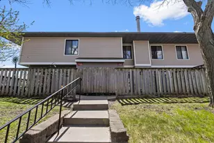 1241 Wagon Wheel Rd, Hopkins, MN 55343 - Photo 4