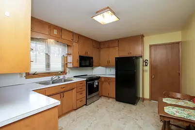 807 N Renville Street, Winthrop, MN 55396 - Photo 14