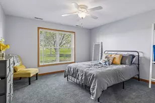 470 Holly Ln N, Oakdale, MN 55128 - Photo 34