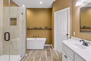 470 Holly Ln N, Oakdale, MN 55128 - Photo 22