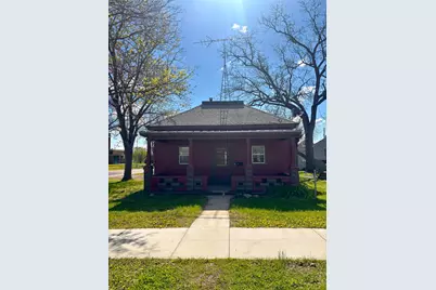 101 S 5th Street, Le Sueur, MN 56058 - Photo 1