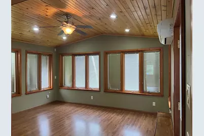 129 Nelson Street E, Litchfield, MN 55355 - Photo 14