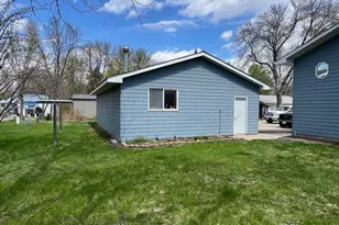 129 Nelson Street E, Litchfield, MN 55355 - Photo 22