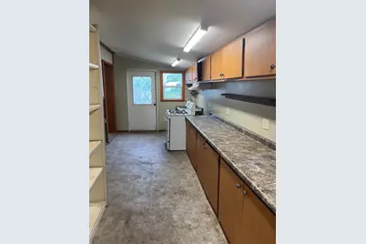 129 Nelson Street E, Litchfield, MN 55355 - Photo 10