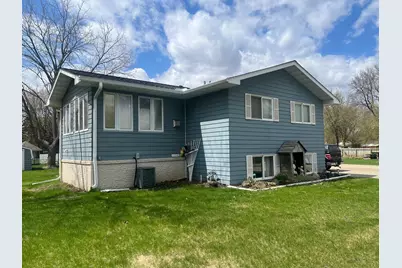 129 Nelson Street E, Litchfield, MN 55355 - Photo 4
