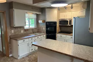 129 Nelson Street E, Litchfield, MN 55355 - Photo 8