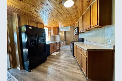 502 3rd Street NE, Roseau, MN 56751 - Photo 2