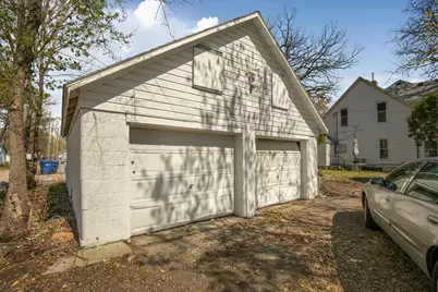 215 3rd Avenue NE, Saint Cloud, MN 56304 - Photo 2