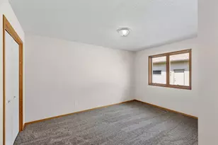 305 Crestview Dr, Hastings, MN 55033 - Photo 10