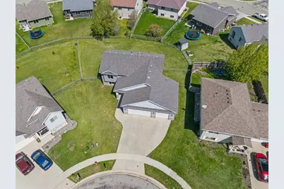 4453 Starling Lane SE, Rochester, MN 55904 - Photo 2