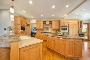 9950 Lee Dr, Eden Prairie, MN 55347 - Photo 4