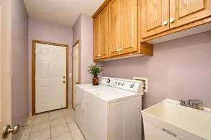 9950 Lee Dr, Eden Prairie, MN 55347 - Photo 22