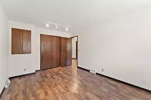 4935 Woodland Rd, Minnetonka, MN 55345 - Photo 30