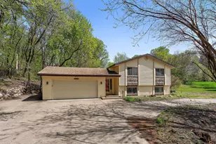 4935 Woodland Rd, Minnetonka, MN 55345 - Photo 8