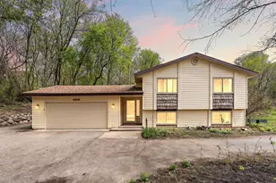 4935 Woodland Rd, Minnetonka, MN 55345 - Photo 6