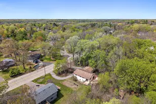 4935 Woodland Rd, Minnetonka, MN 55345 - Photo 18