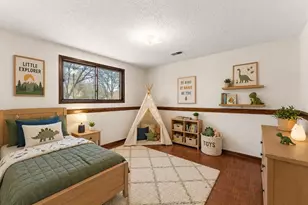 4935 Woodland Rd, Minnetonka, MN 55345 - Photo 26