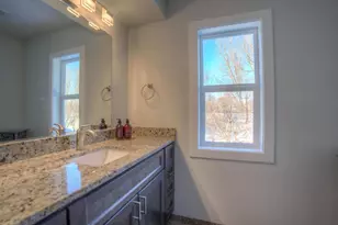 1068 Argyle St, Saint Paul, MN 55103 - Photo 10
