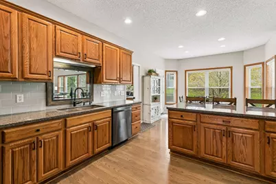 20921 Illinois Path, Lakeville, MN 55044 - Photo 18