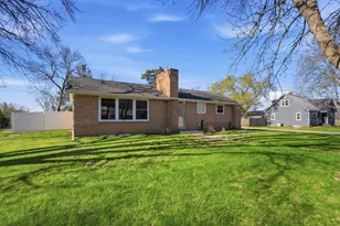 205 1st Ave NW, New London, MN 56273 - Photo 4
