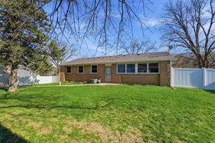 205 1st Ave NW, New London, MN 56273 - Photo 10