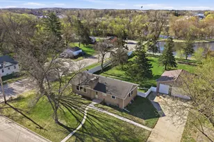 205 1st Ave NW, New London, MN 56273 - Photo 20