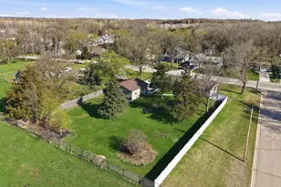 205 1st Ave NW, New London, MN 56273 - Photo 24