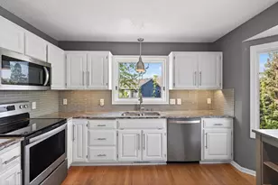 7785 Irvin Ave S, Cottage Grove, MN 55016 - Photo 6