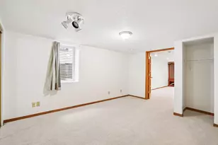 1072 Thomas Ave, Saint Paul, MN 55104 - Photo 20