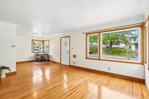 1072 Thomas Ave, Saint Paul, MN 55104 - Photo 4