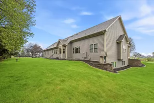 10560 31st Pl NE, Saint Michael, MN 55376 - Photo 4