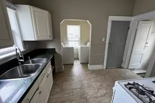 1921 Queen Ave N, Minneapolis, MN 55411 - Photo 14