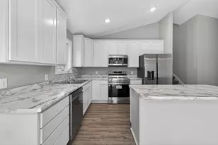 7983 Natalies Way, Willow River, MN 55795 - Photo 2