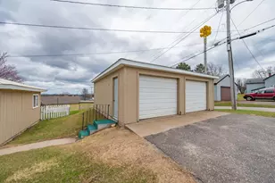 319 Michigan Ave W, Gilbert, MN 55741 - Photo 36